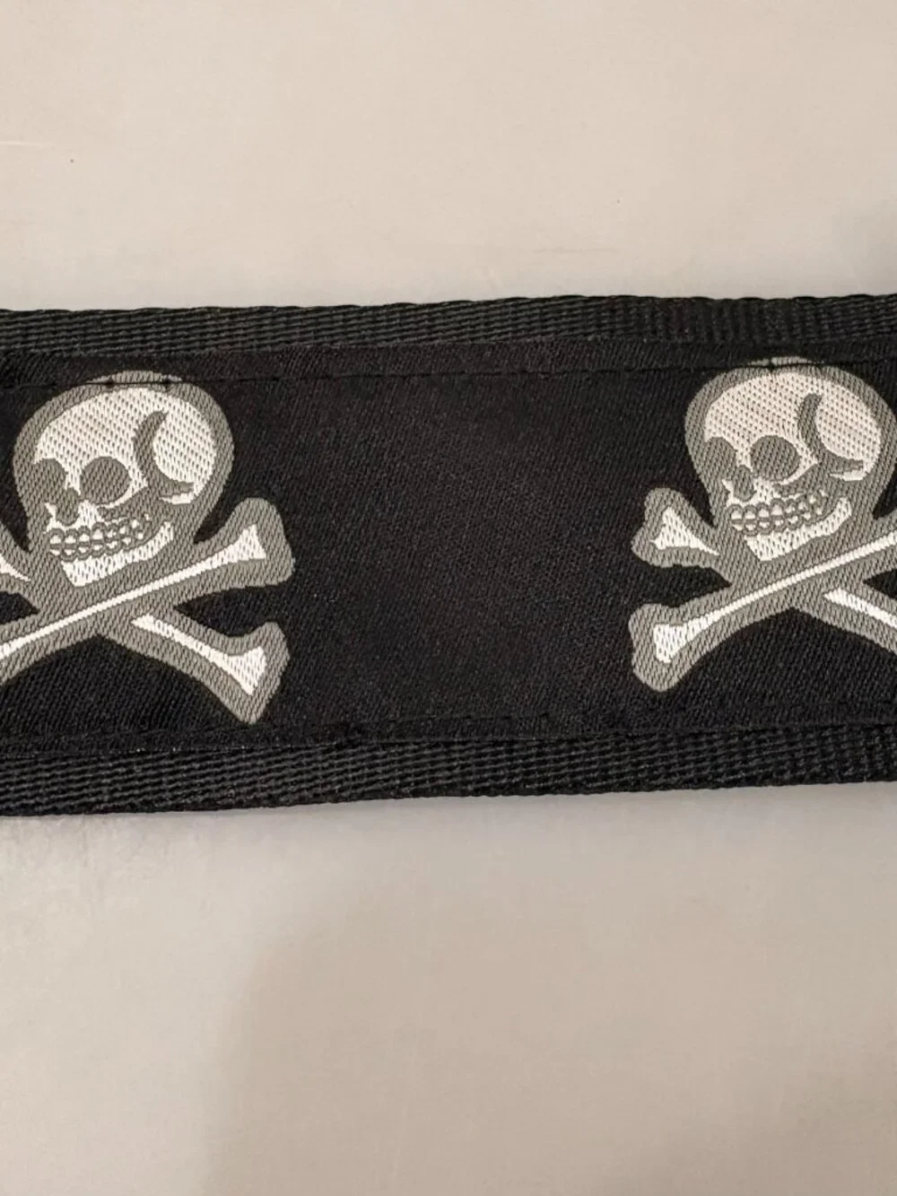 Black Fabric Silver Skull and Crossbones Seatbelt Style Adjustable Belt 2